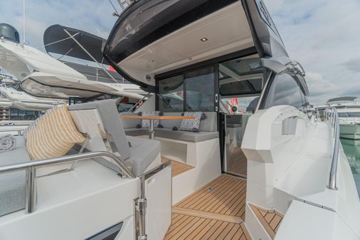 Galeon 485 HTS image