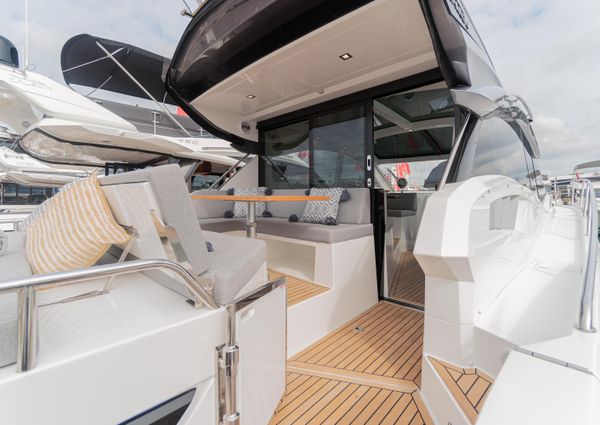 Galeon 485 HTS image