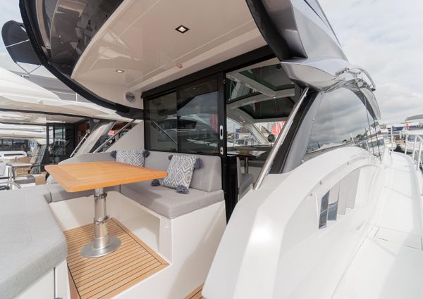 Galeon 485 HTS image