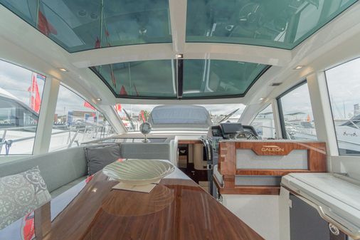 Galeon 485 HTS image