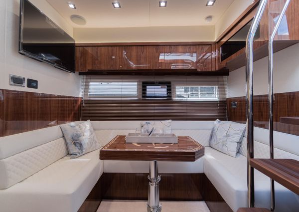 Galeon 485 HTS image