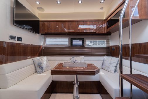 Galeon 485 HTS image