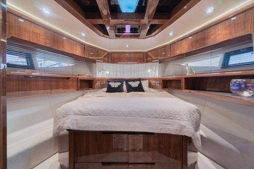 Galeon 485 HTS image