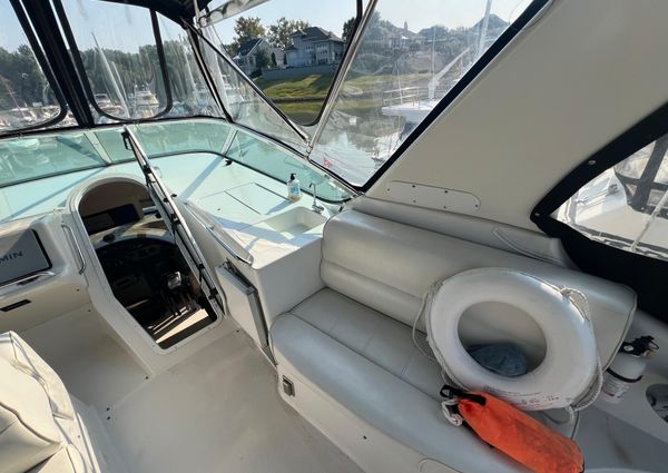 Carver 530 Voyager Pilothouse image