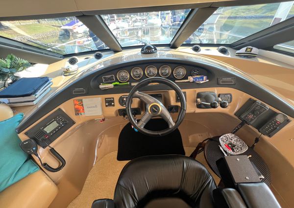 Carver 530 Voyager Pilothouse image