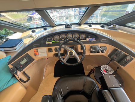 Carver 530 Voyager Pilothouse image