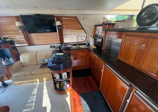 Carver 530 Voyager Pilothouse image