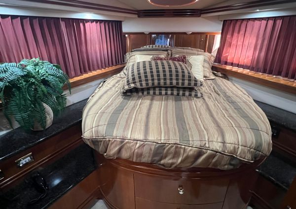 Carver 530 Voyager Pilothouse image