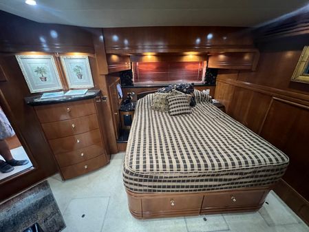 Carver 530 Voyager Pilothouse image