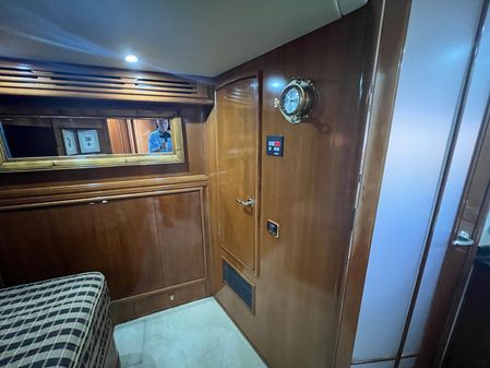 Carver 530 Voyager Pilothouse image