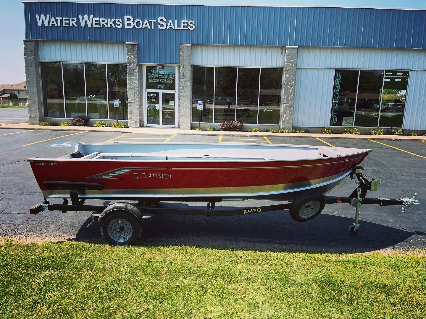 Lund boats store for sale