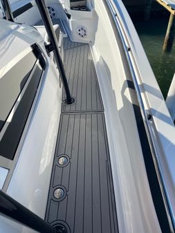 Nor-Tech 390 Sport Center Console image