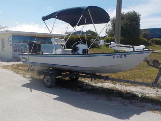 Hobie Power Boats 16 Skiff - main image