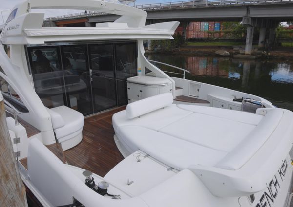 Azimut 62S image