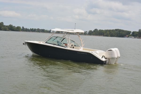 Cobia 280 Dual Console - main image
