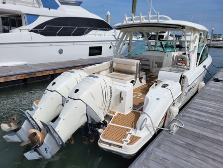 Boston Whaler 320 Vantage image