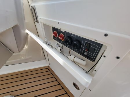 Boston Whaler 320 Vantage image