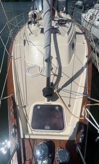 Island Packet 370 image