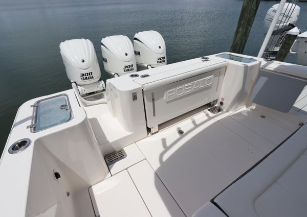 Robalo R360 image