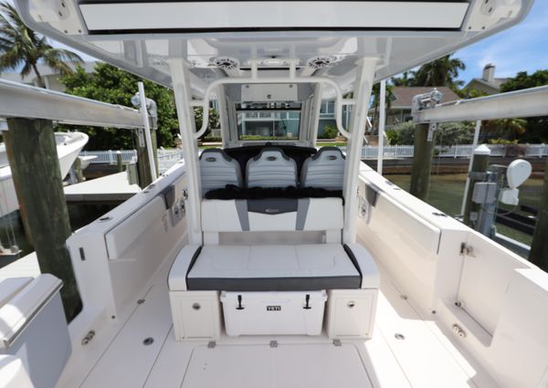 Robalo R360 image