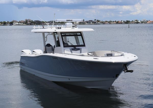 Robalo R360 image