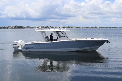 Robalo R360 image