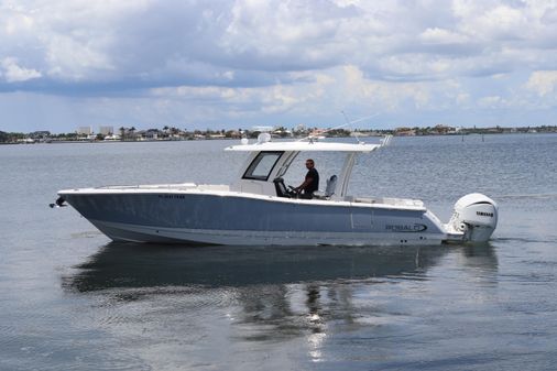 Robalo R360 image