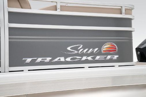 Sun-tracker PARTY-BARGE-22-RF-XP3 image