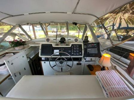 Chris-Craft 42 Commander image