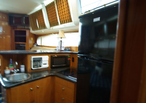 Carver 444 Cockpit Motoryacht image