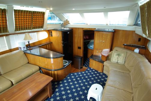 Carver 444 Cockpit Motoryacht image