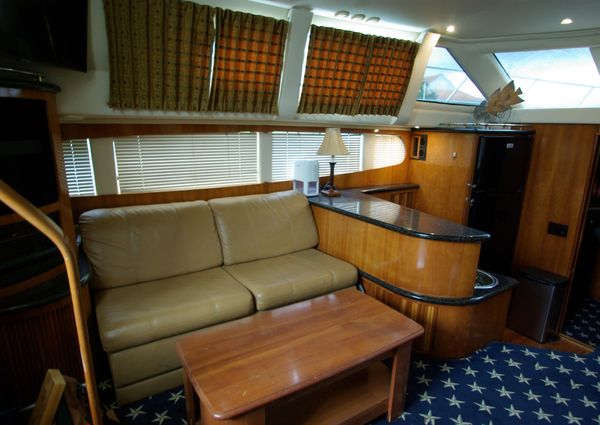 Carver 444 Cockpit Motoryacht image