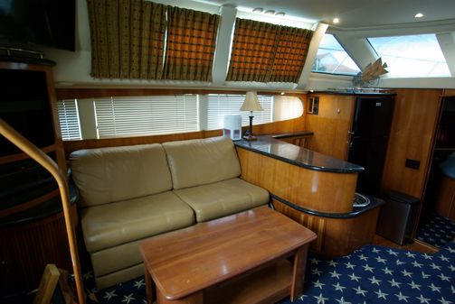 Carver 444 Cockpit Motoryacht image