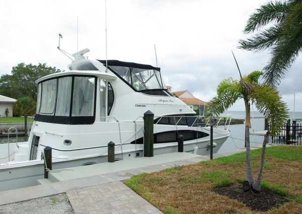 Carver 444 Cockpit Motoryacht image