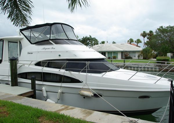 Carver 444 Cockpit Motoryacht image