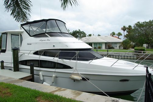 Carver 444 Cockpit Motoryacht image