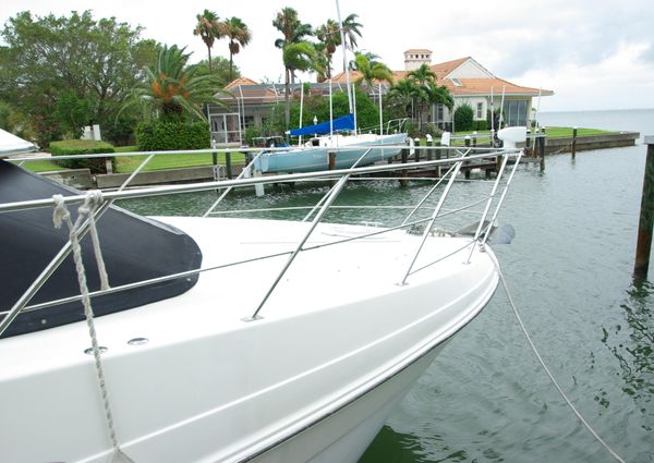 Carver 444 Cockpit Motoryacht image