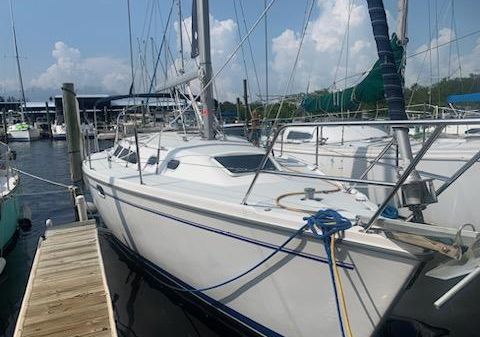 Catalina 320 