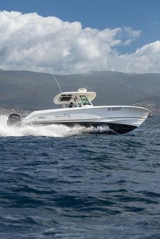 Boston Whaler 330 Outrage image