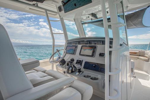 Boston Whaler 330 Outrage image