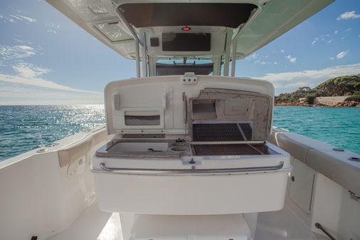 Boston Whaler 330 Outrage image