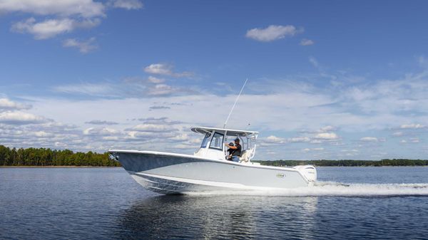 Sea Hunt Gamefish 28 CB 