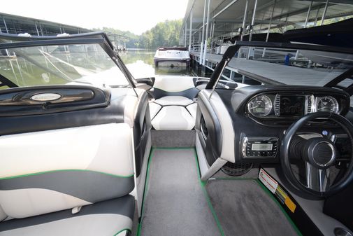 Malibu Wakesetter 23 LSV image