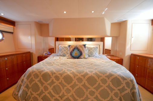 Hatteras 64 Motoryacht image