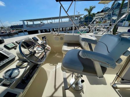 Mainship 400 Trawler image