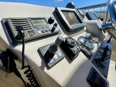 Mainship 400 Trawler image