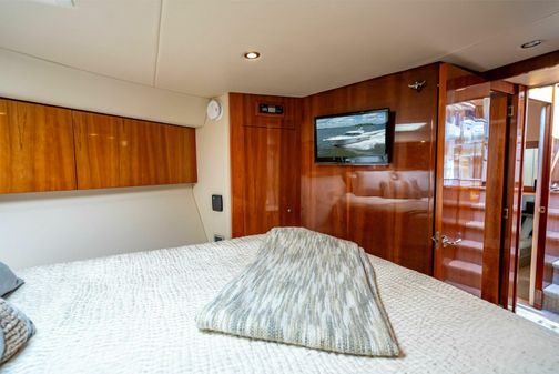 Riviera 4400 Sport Yacht image