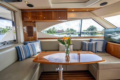 Riviera 4400 Sport Yacht image