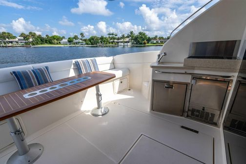 Riviera 4400 Sport Yacht image