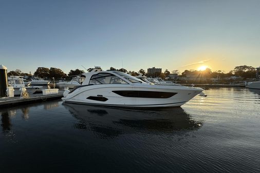 Sea Ray 370 Sundancer Outboard image